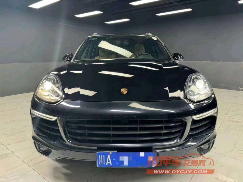 成都15年保时捷卡宴1