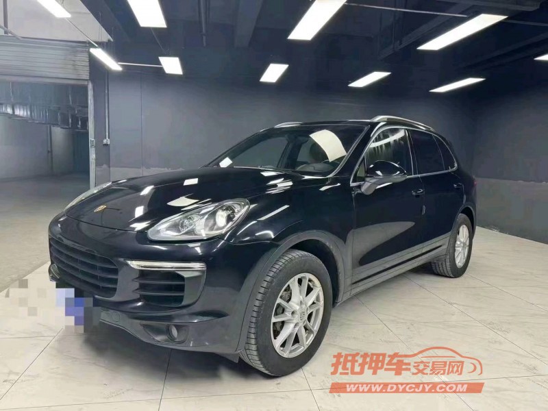 成都15年保时捷卡宴2