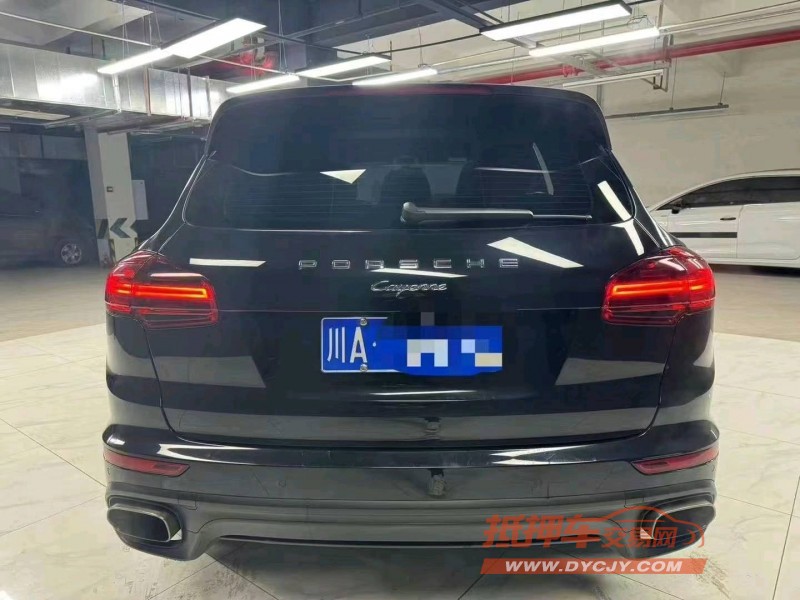 成都15年保时捷卡宴8