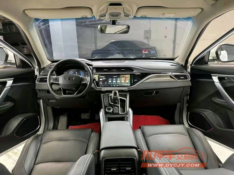 成都19年吉利博越7