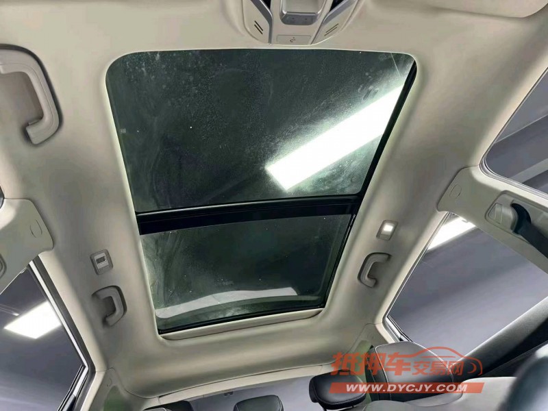 成都19年吉利博越9