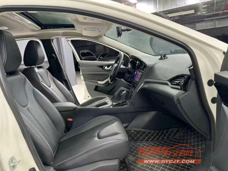 成都18年马自达昂克赛拉8