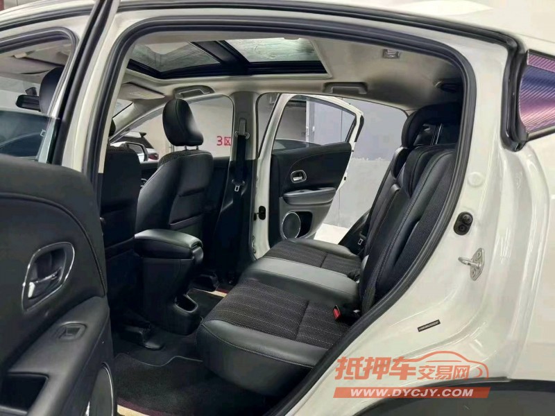 成都19年本田缤智8