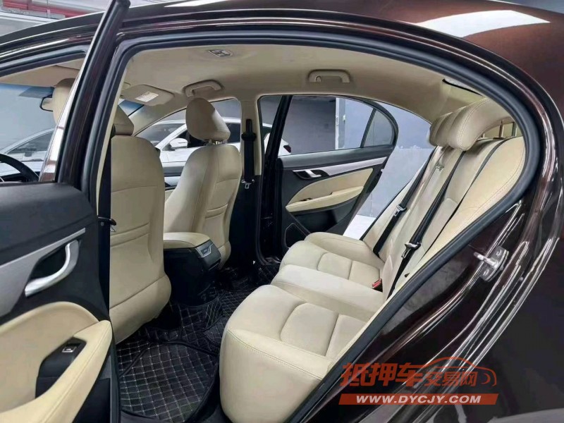 成都18年吉利帝豪6