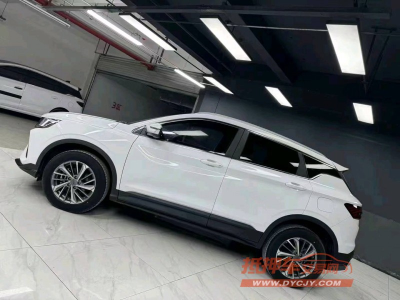 成都21年吉利缤越7