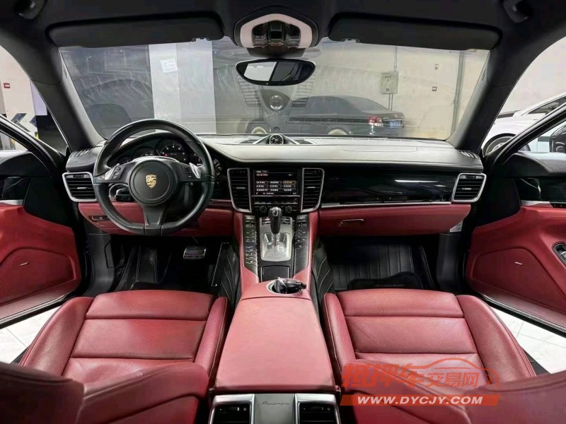 成都14年保时捷帕拉梅拉3