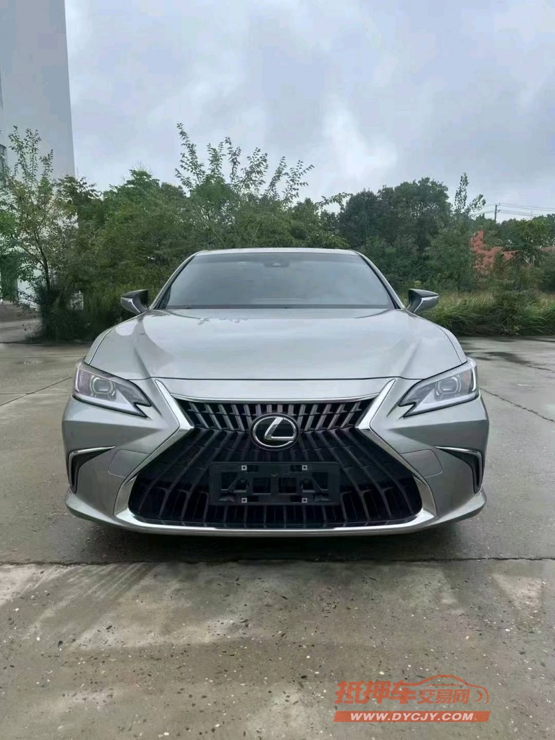 襄阳21年雷克萨斯ES1