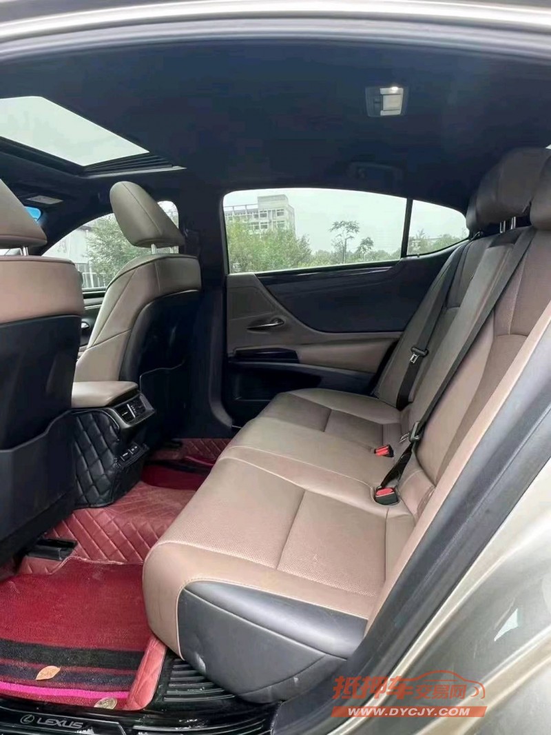 襄阳21年雷克萨斯ES7