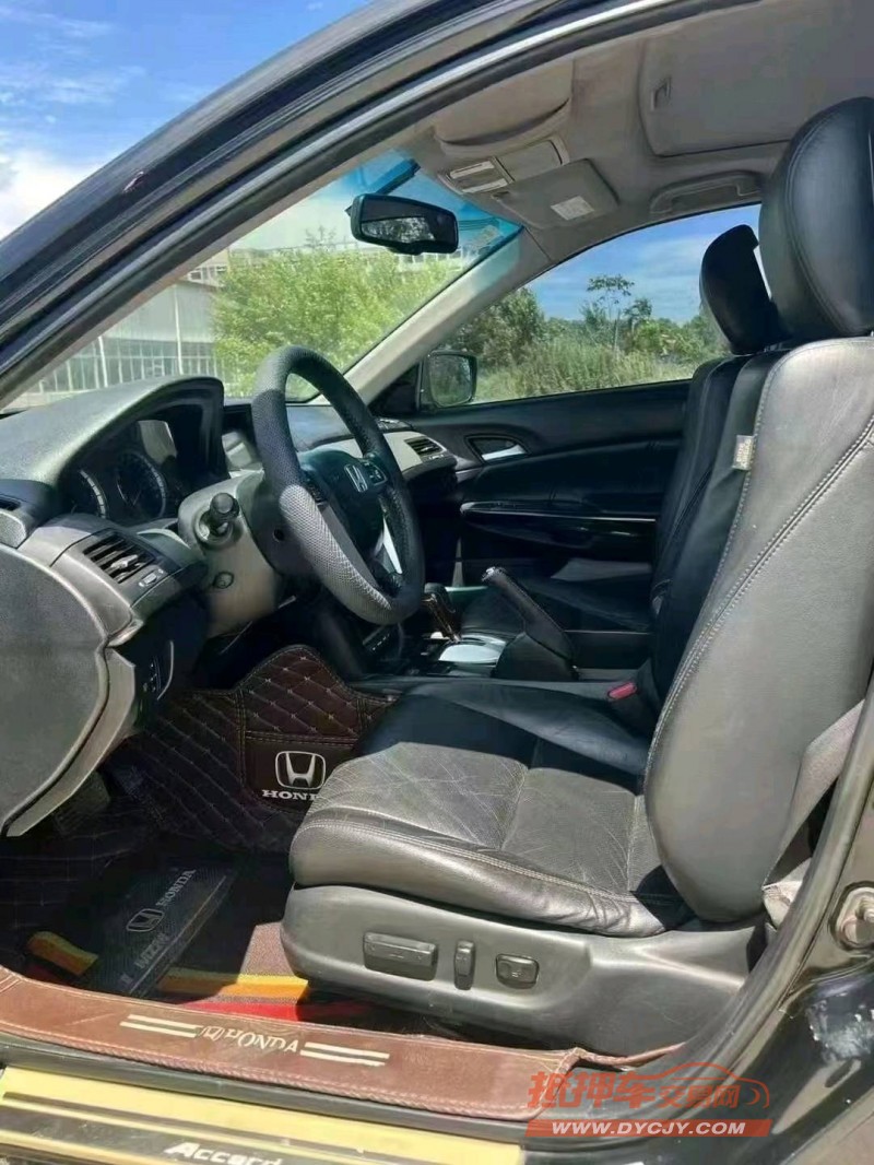 襄阳13年本田雅阁6