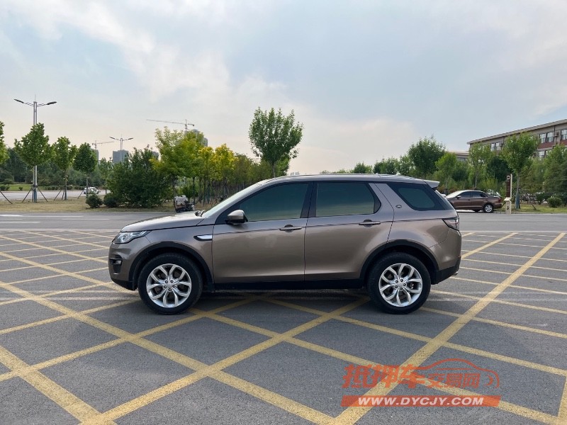 济宁16年路虎神行者6