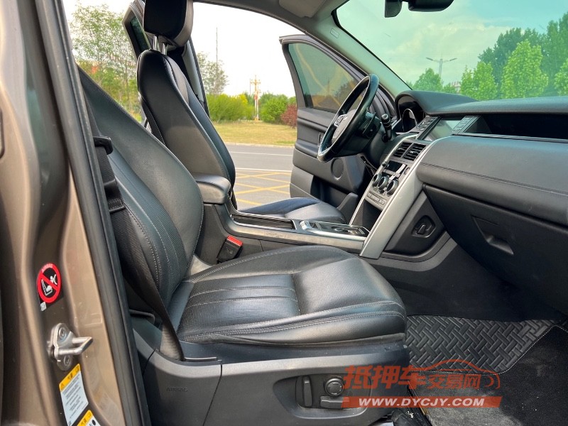 济宁16年路虎神行者7