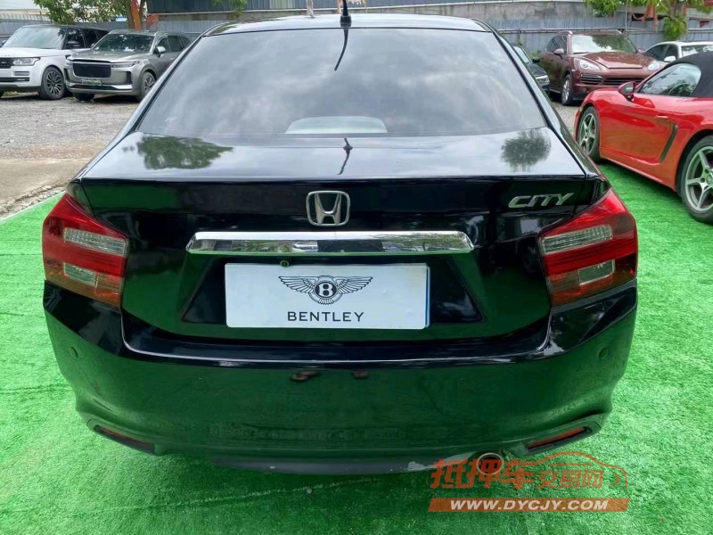 广州12年本田锋范5