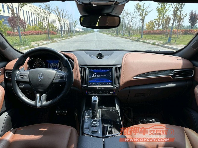 盐城20年玛莎拉蒂Levante6