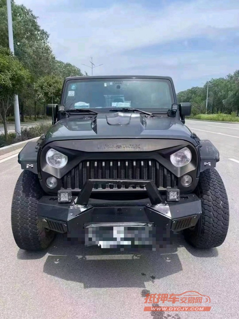 枣庄18年Jeep牧马人1