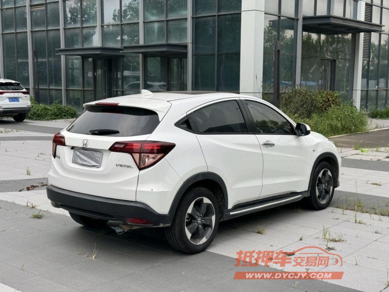 青岛18年本田缤智4