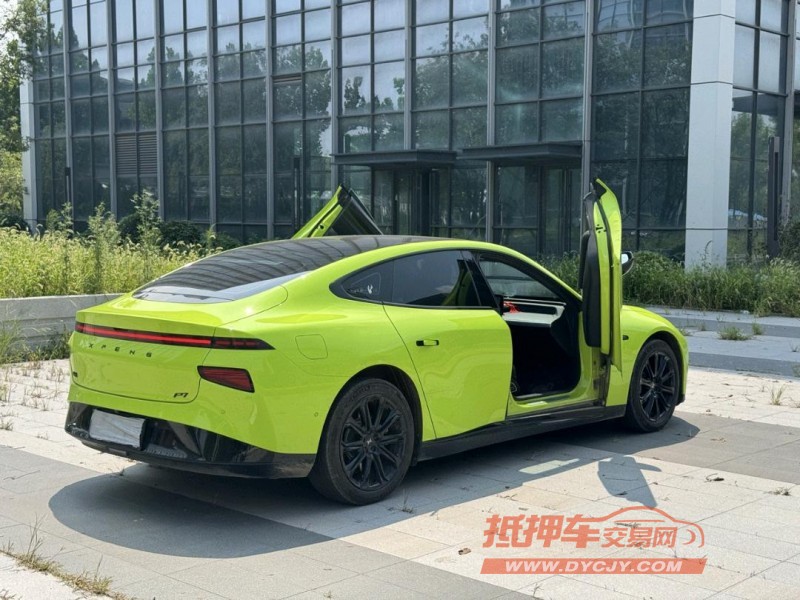 青島22年小鵬汽車p74