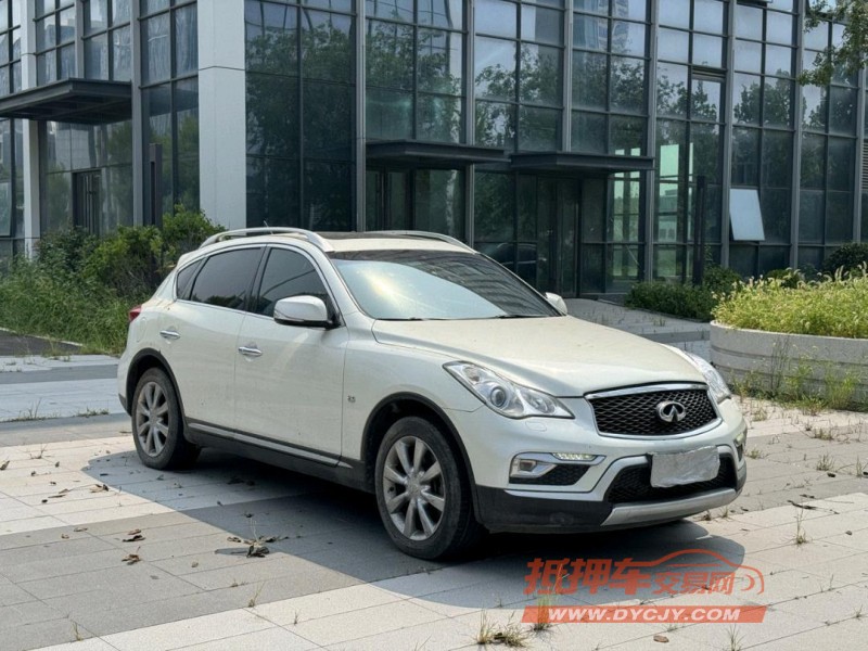 青島17年英菲尼迪QX502