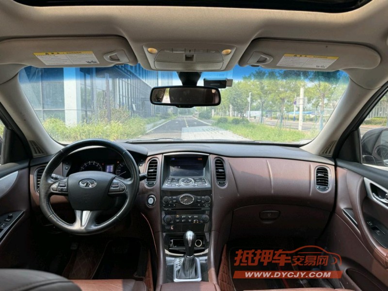 青島17年英菲尼迪QX507