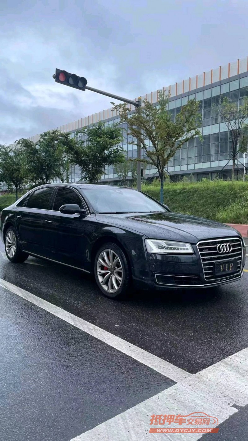 青岛12年奥迪A8L2