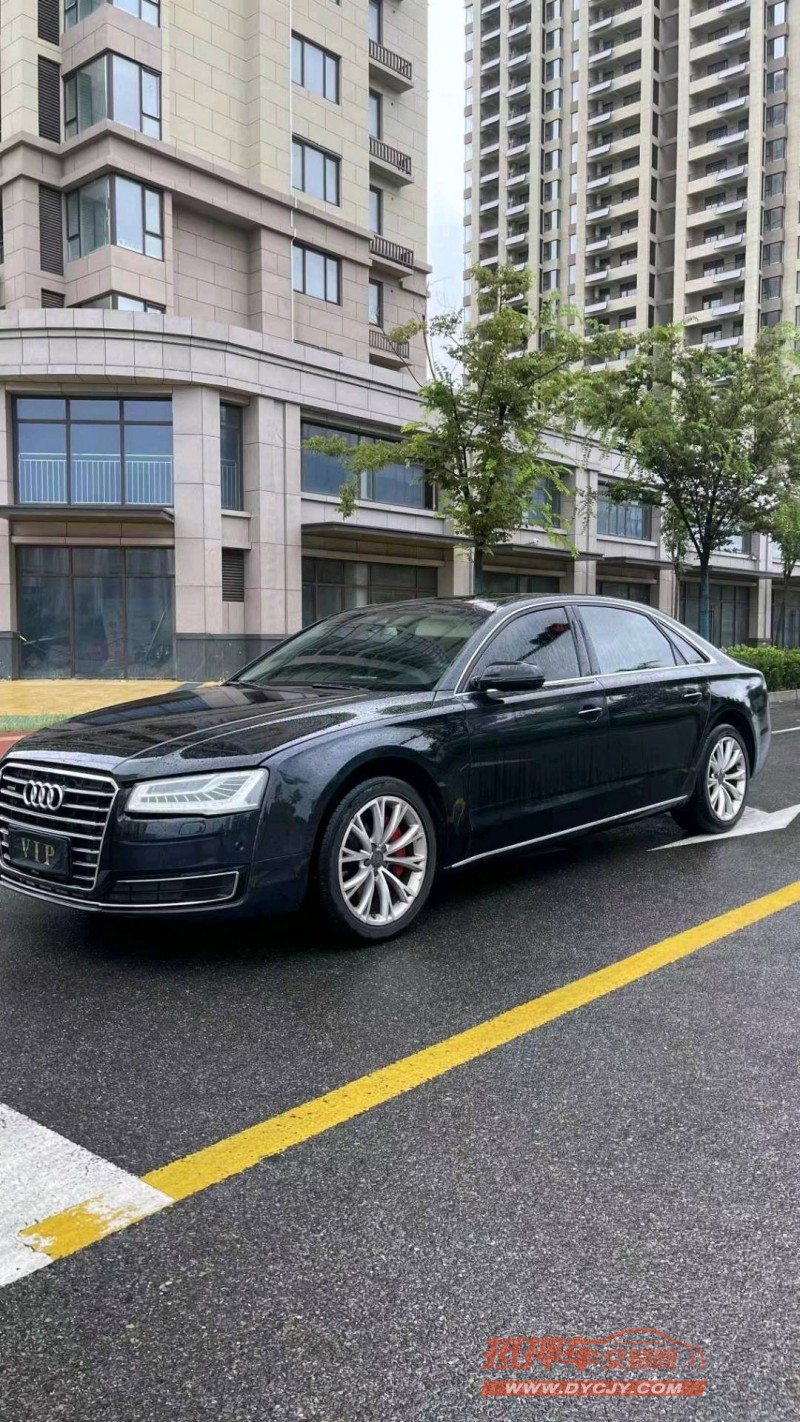 青岛12年奥迪A8L3
