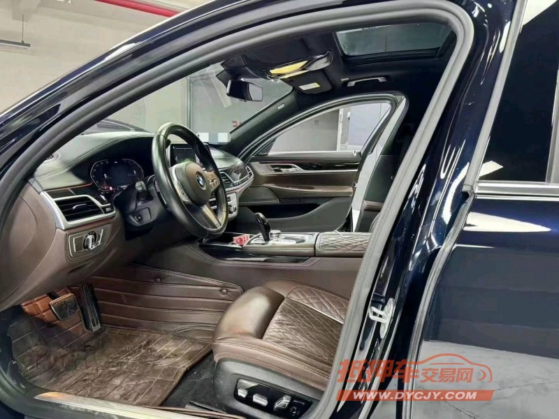 成都19年宝马7系7