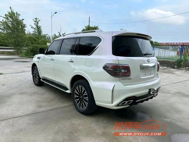 徐州17年日产途乐8