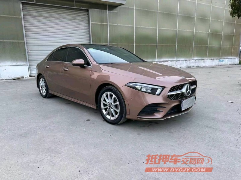 徐州21年奔驰A3