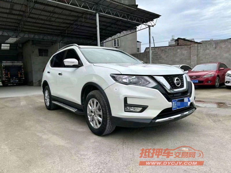 銅仁18年日產奇駿2