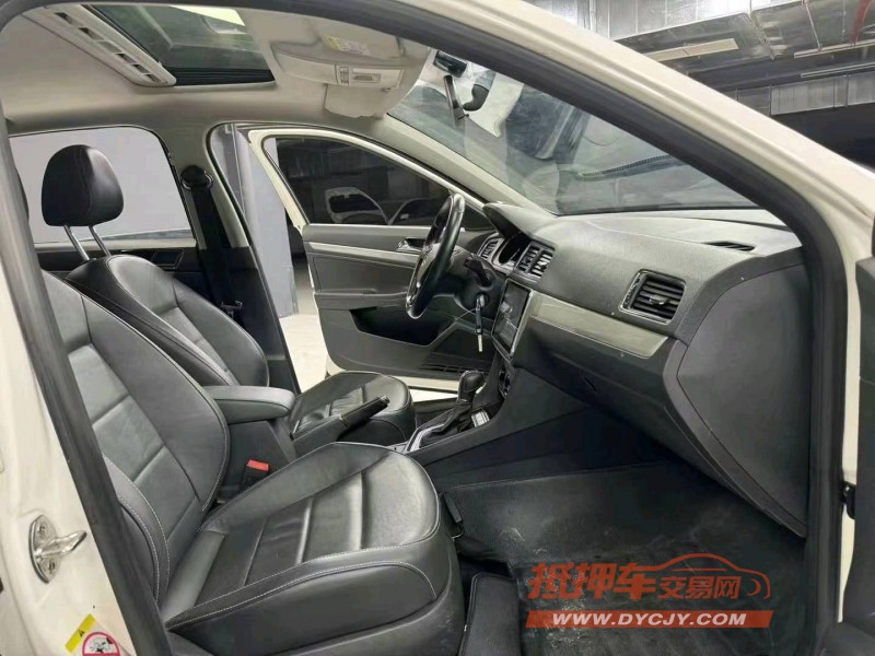 成都16年大众朗逸4