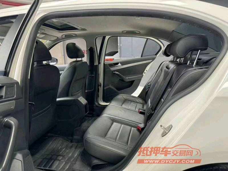 成都16年大众朗逸7