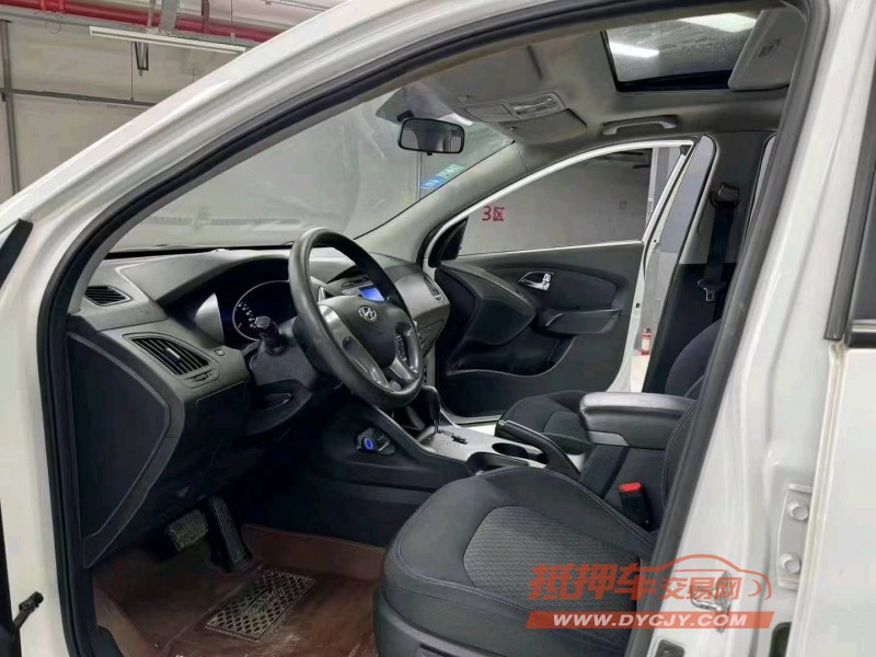 成都17年现代ix359