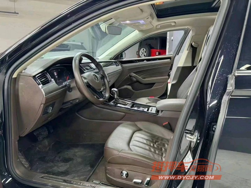 成都21年大众辉昂5