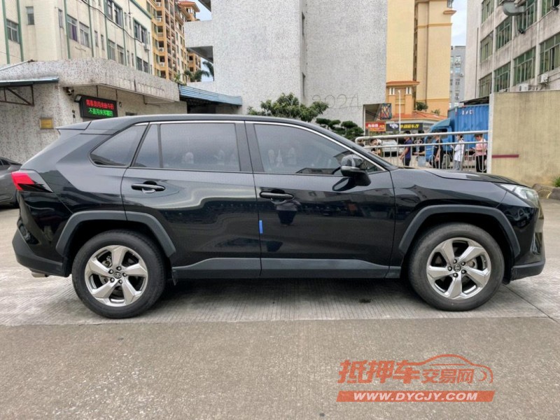中山23年丰田RAV42