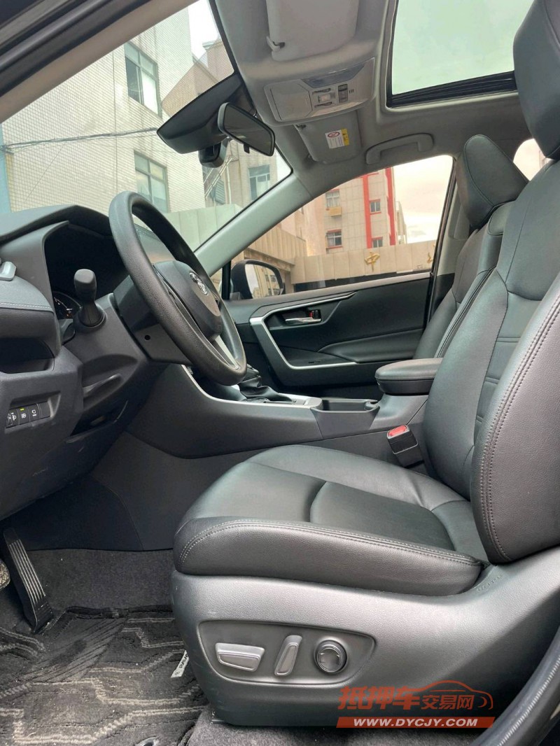 中山23年丰田RAV48