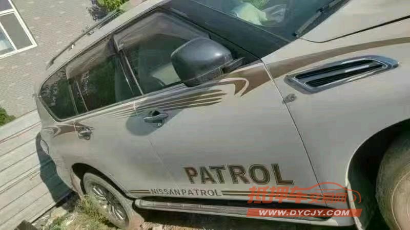 武汉17年日产途乐5