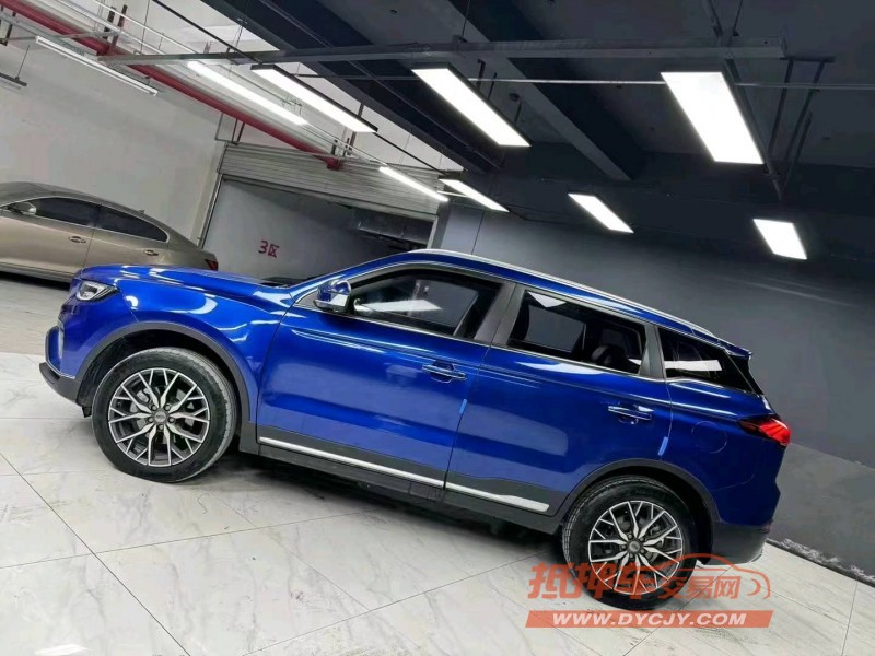 成都20年吉利博越3