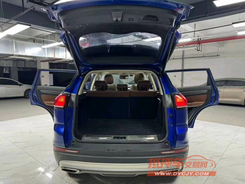 成都20年吉利博越5