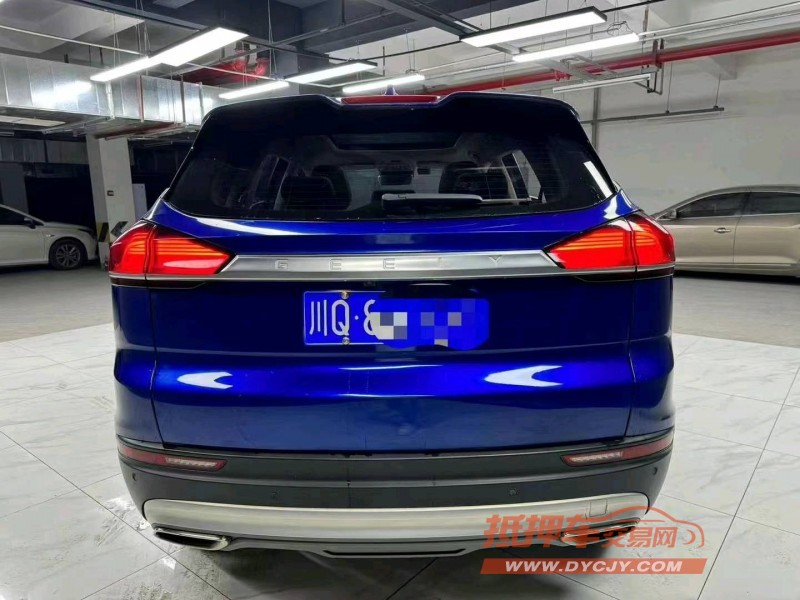 成都20年吉利博越8