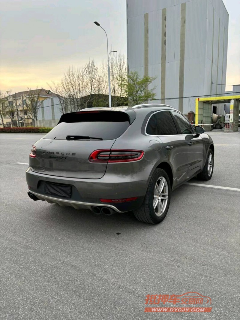 宿迁16年保时捷Macan8