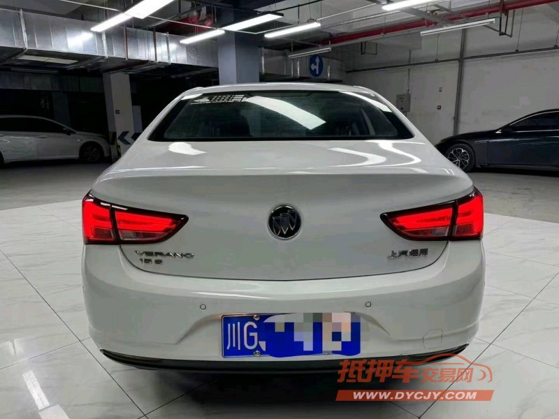 成都18年别克威朗8