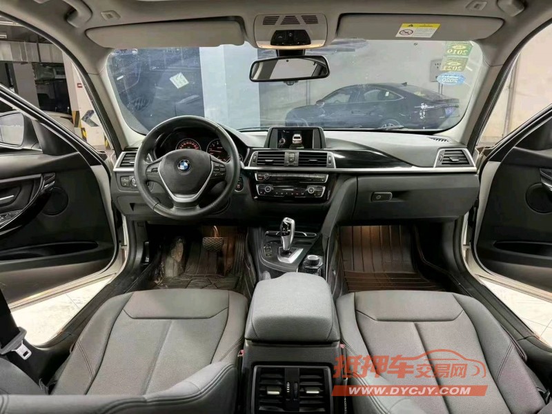 成都17年宝马3系5