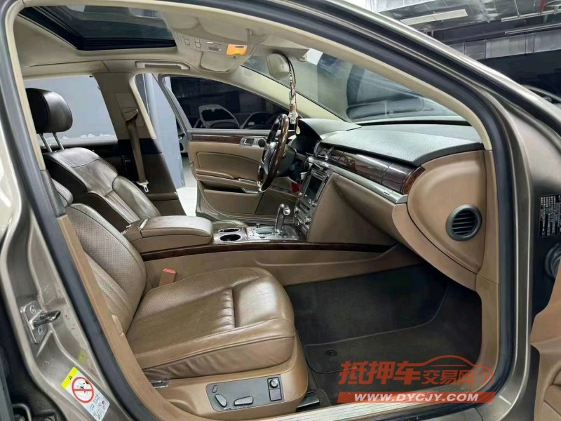 成都13年大众辉腾7