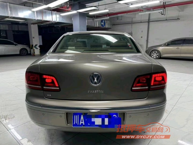 成都13年大众辉腾8