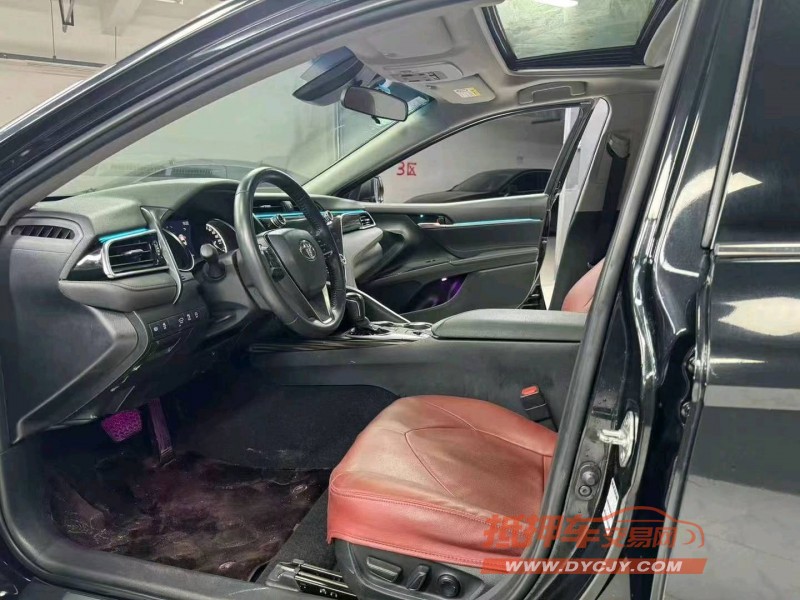 成都20年丰田凯美瑞4