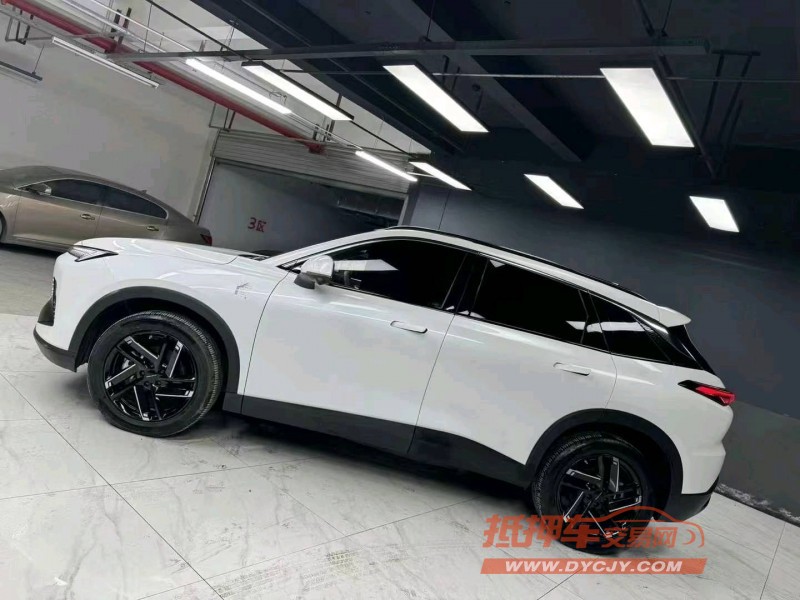 成都23年北汽制造魔方4