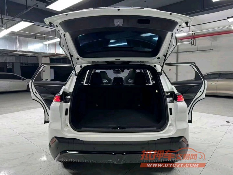 成都23年北汽制造魔方7