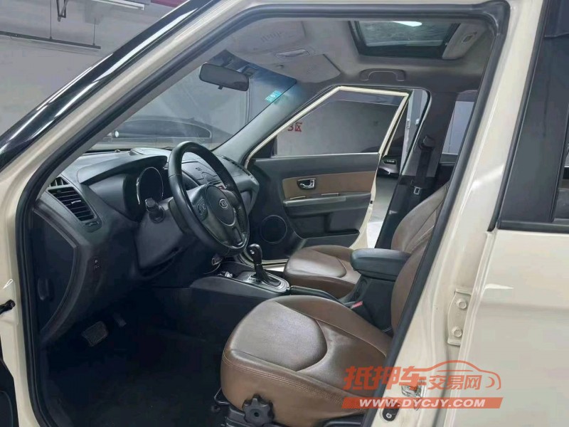 成都14年起亚秀尔7