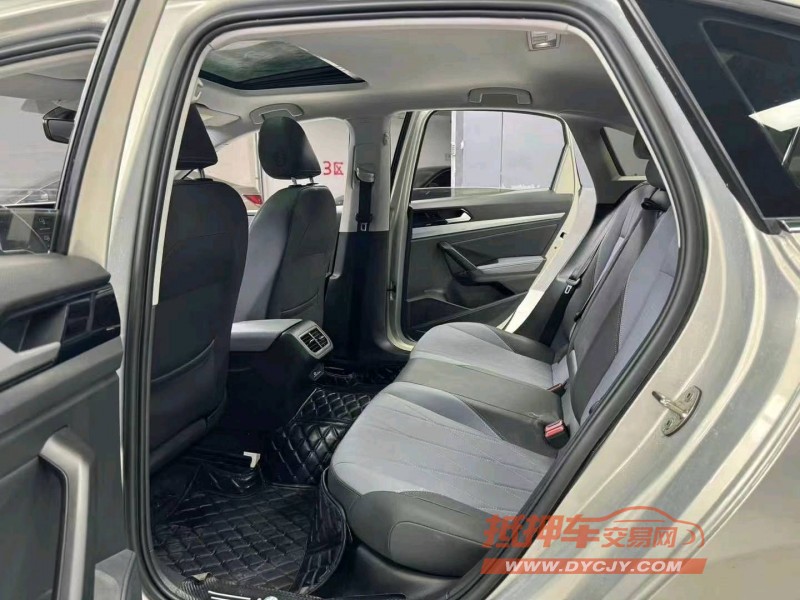 成都22年大众朗逸5