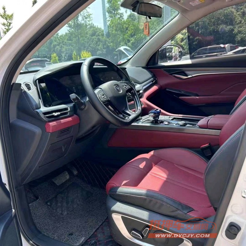 成都21年长安汽车CS756