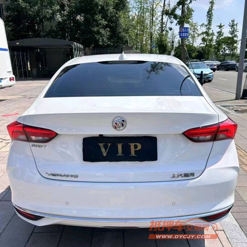 成都22年别克威朗8